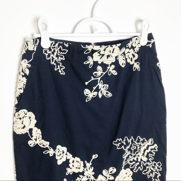 J CREW Navy Floral Embroidered Pencil Skirt - Picture 2 of 8